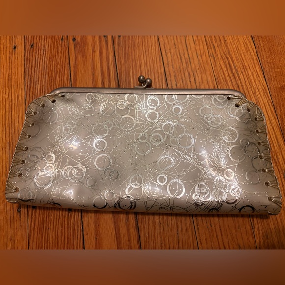 Handbags - Elegant Vintage Silver Clutch Purse